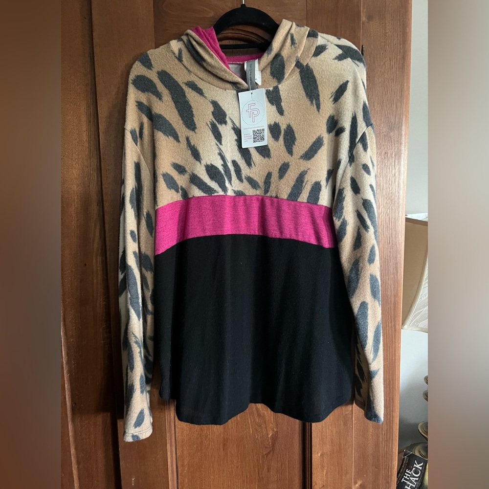 Chic Leopard Print Hoodie with Pink and Black Accents